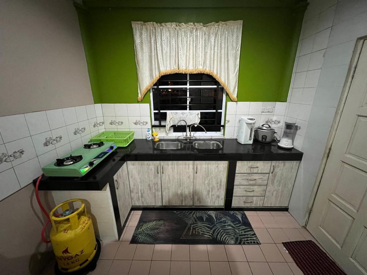 Hanif Homestay Kuching Luaran gambar