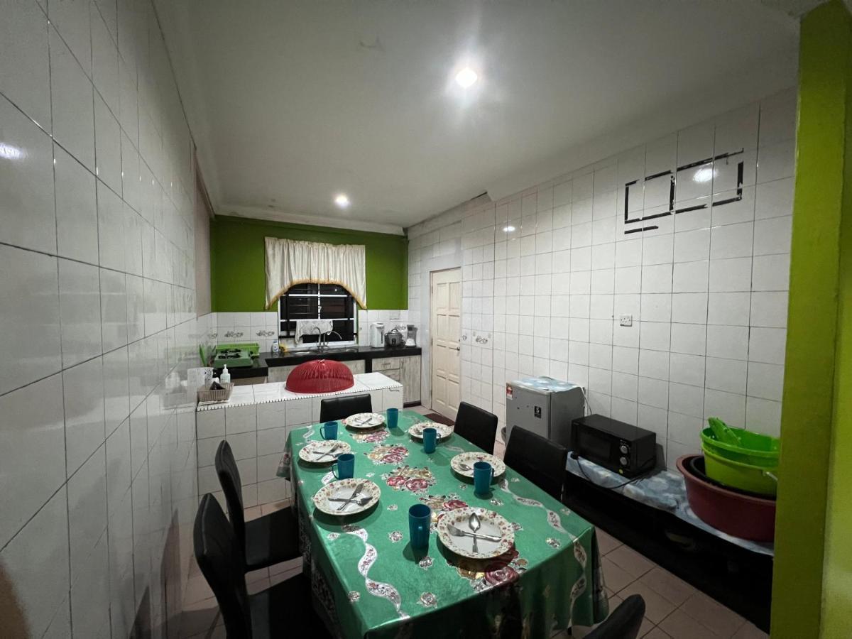 Hanif Homestay Kuching Luaran gambar