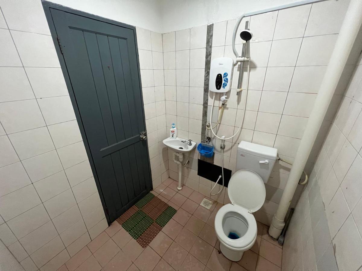 Hanif Homestay Kuching Luaran gambar